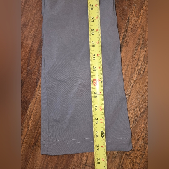 Columbia Sportswear Hiking Flare Gray Size 4 Short Pants - Picture 9 of 10